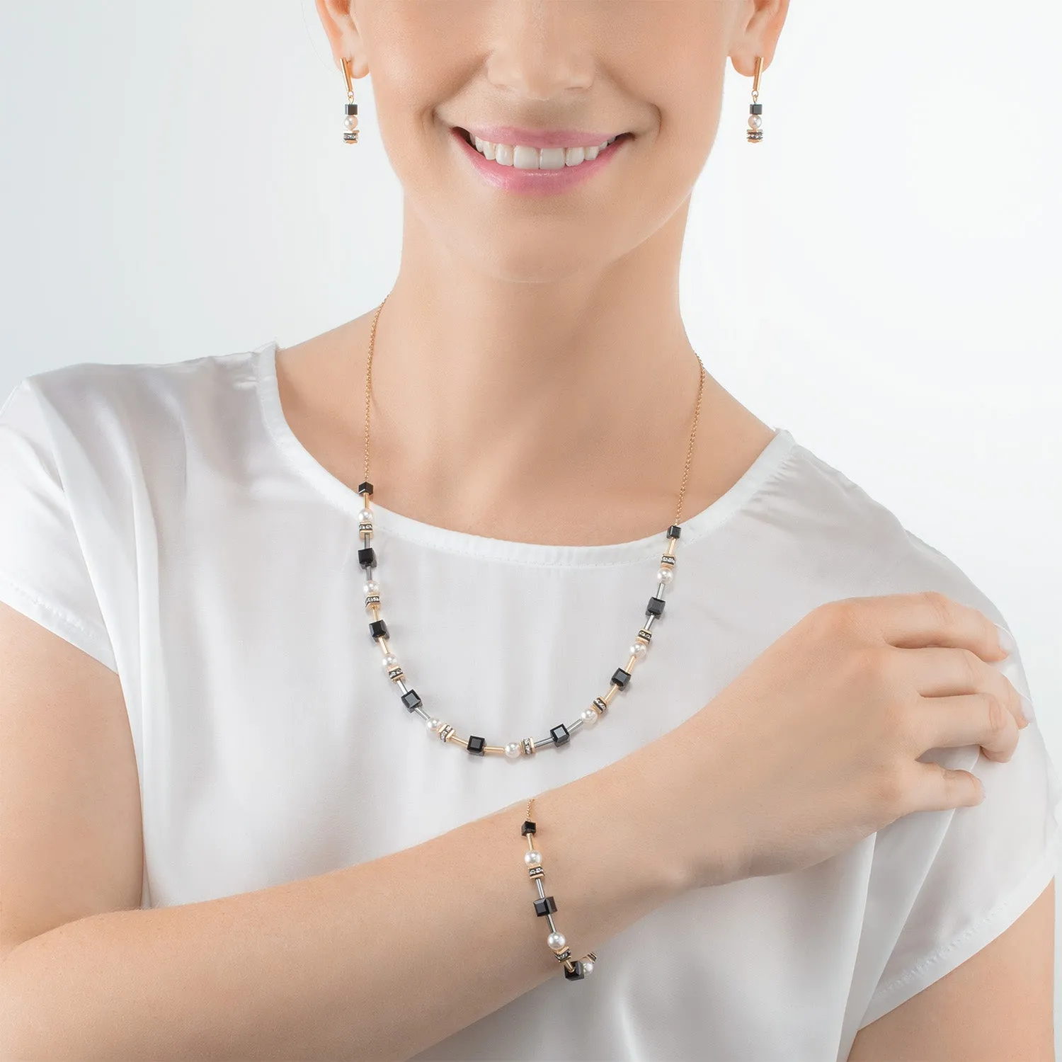 Bracelet Mysterious Cubes & Pearls gold-black
