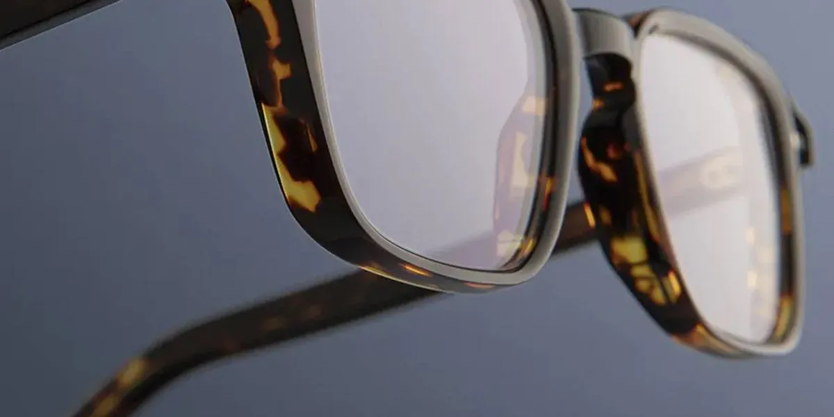 Cutler and Gross®  GR07