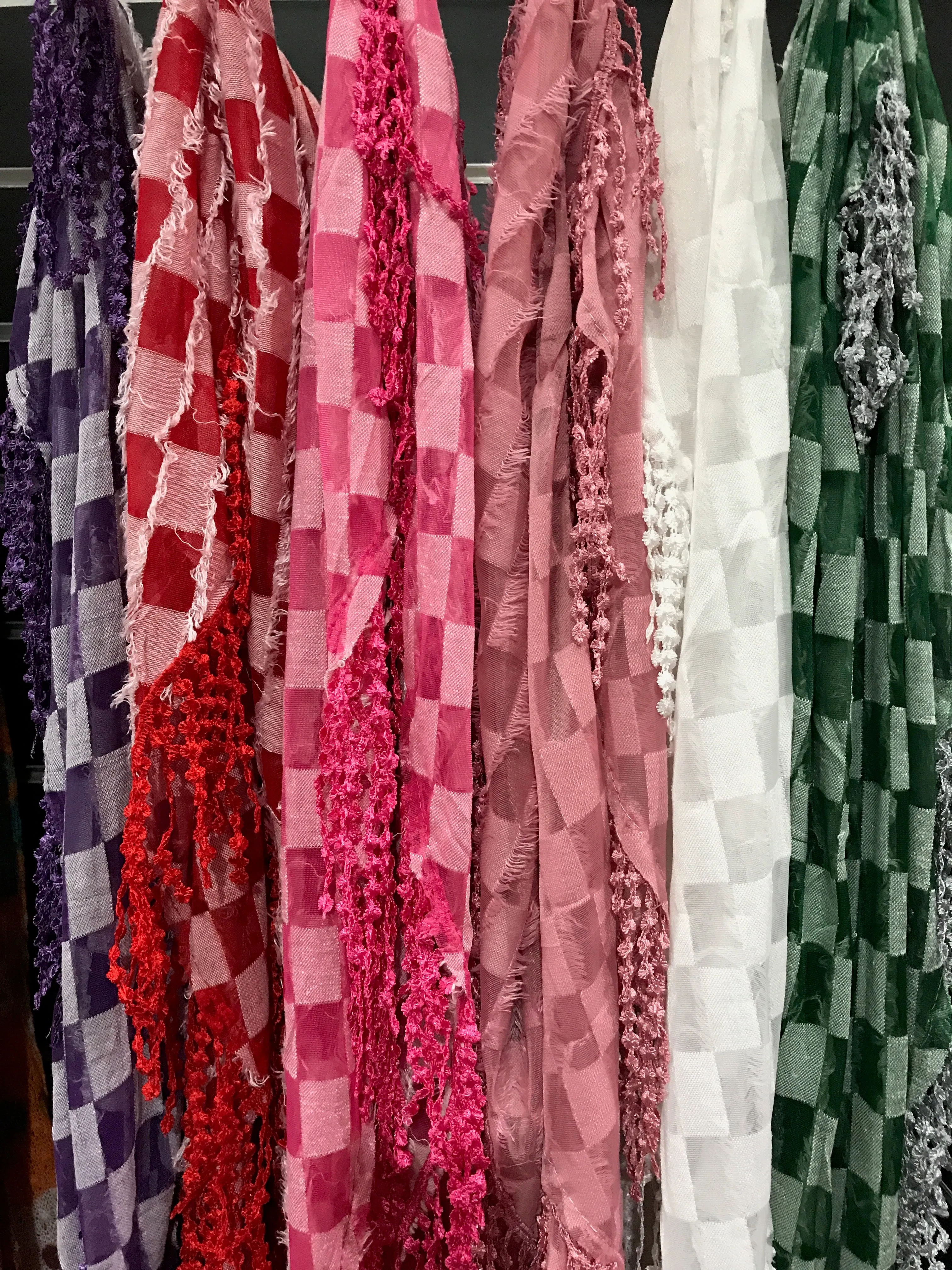 Scarf Checked Pattern With Tassels