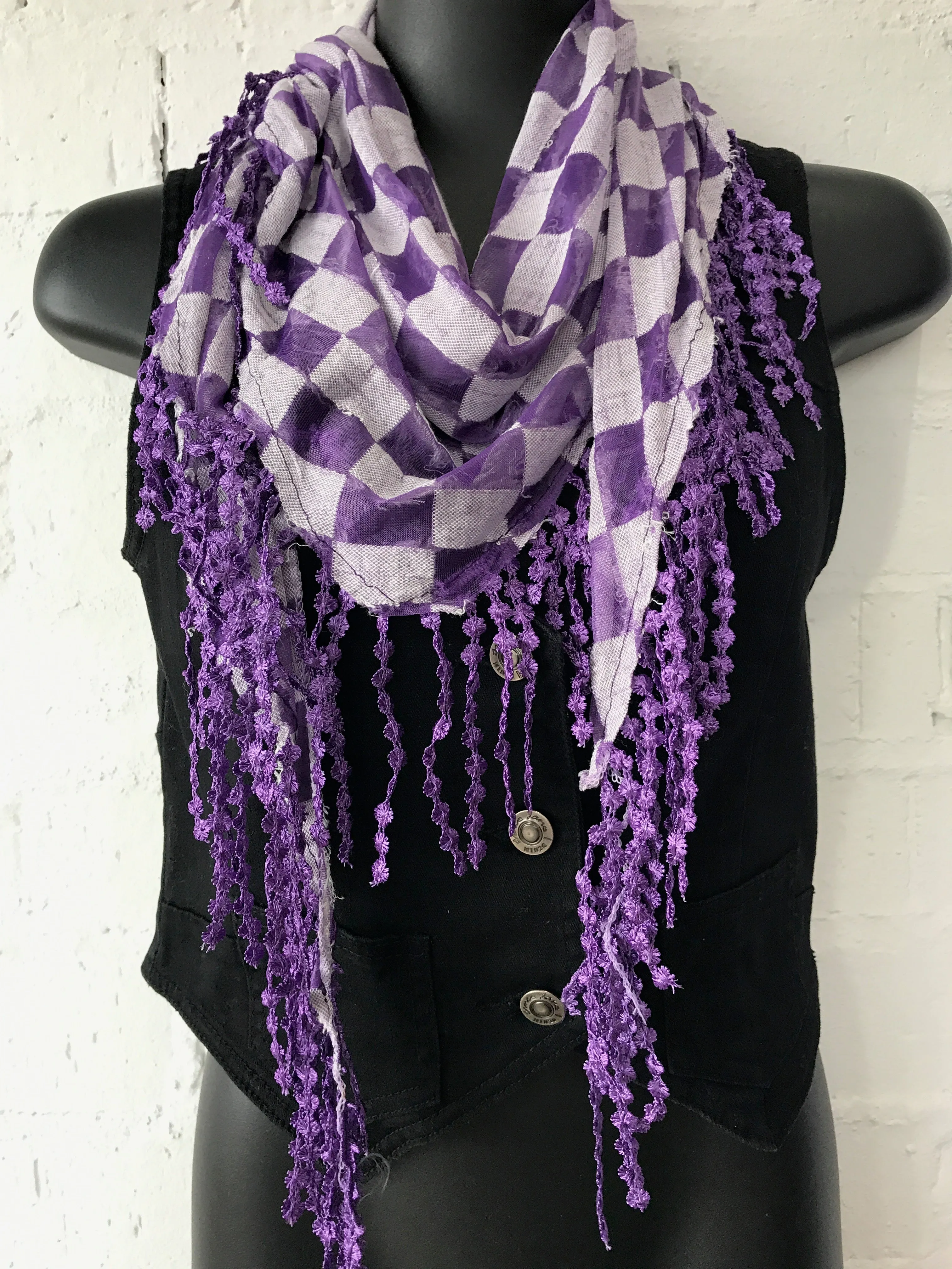 Scarf Checked Pattern With Tassels