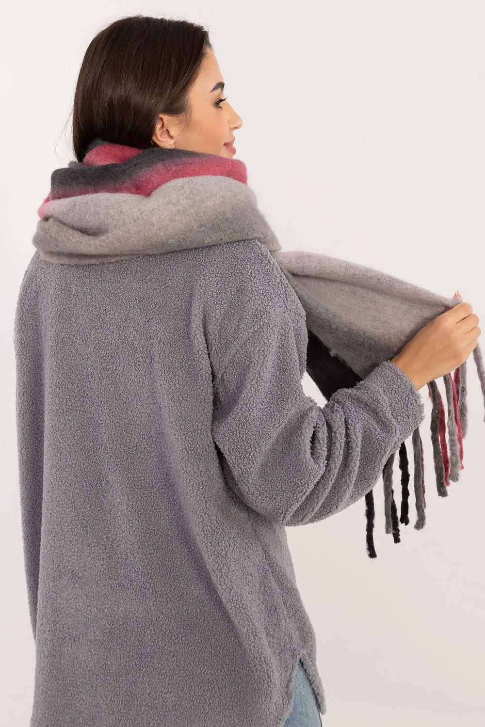 Shawl model 203185 AT
