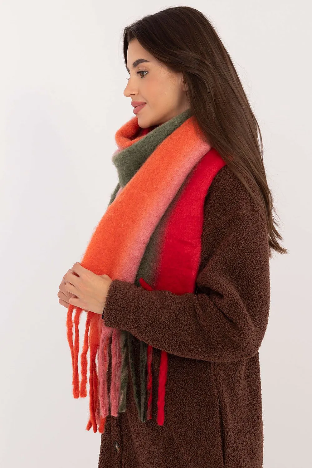 Shawl model 203185 AT