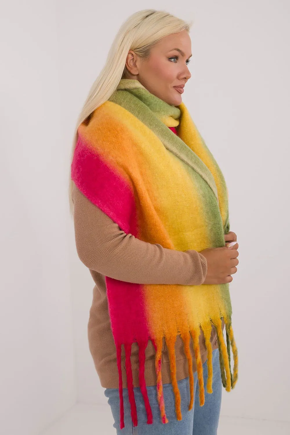 Shawl model 203185 AT