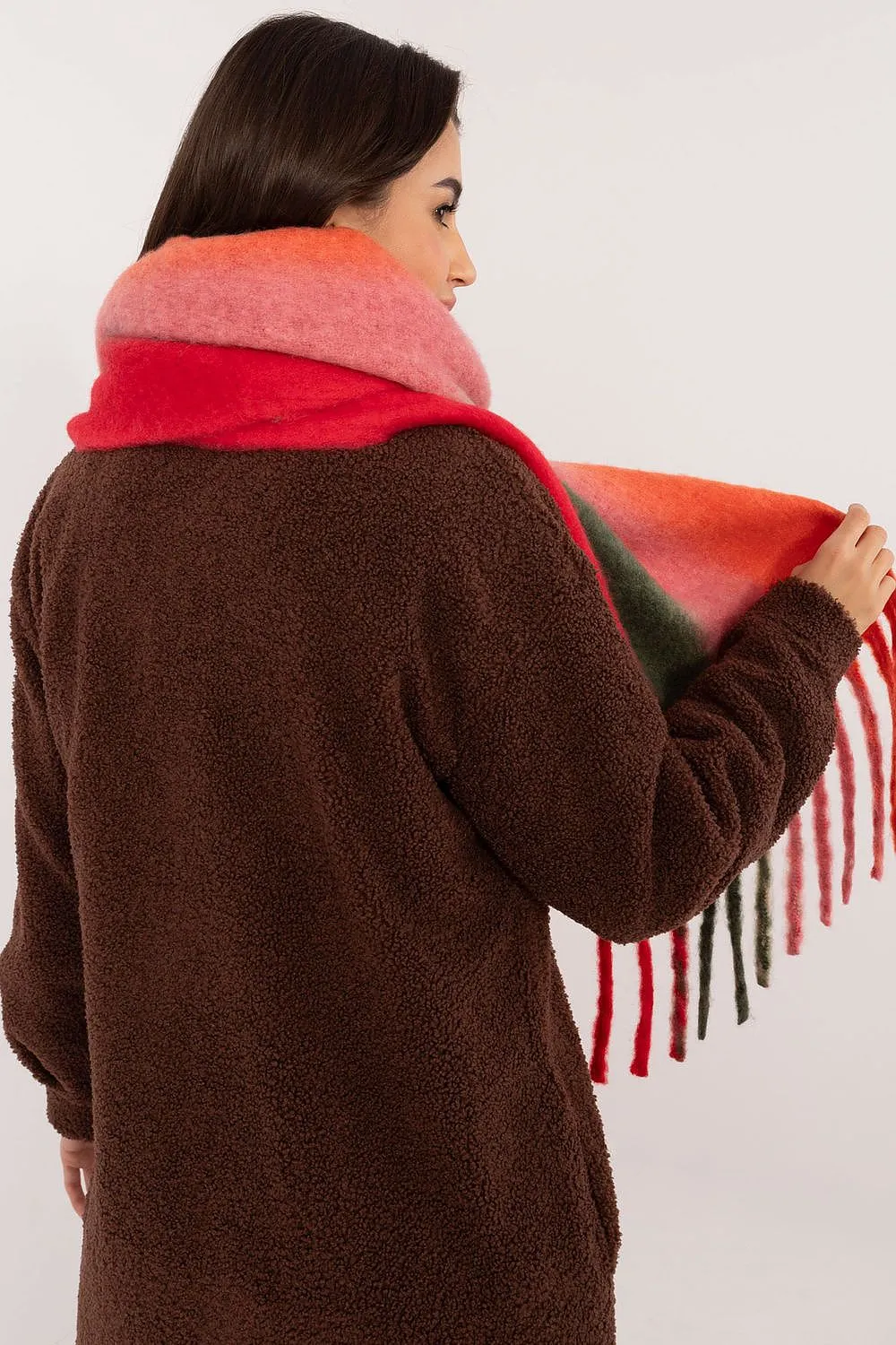 Shawl model 203185 AT