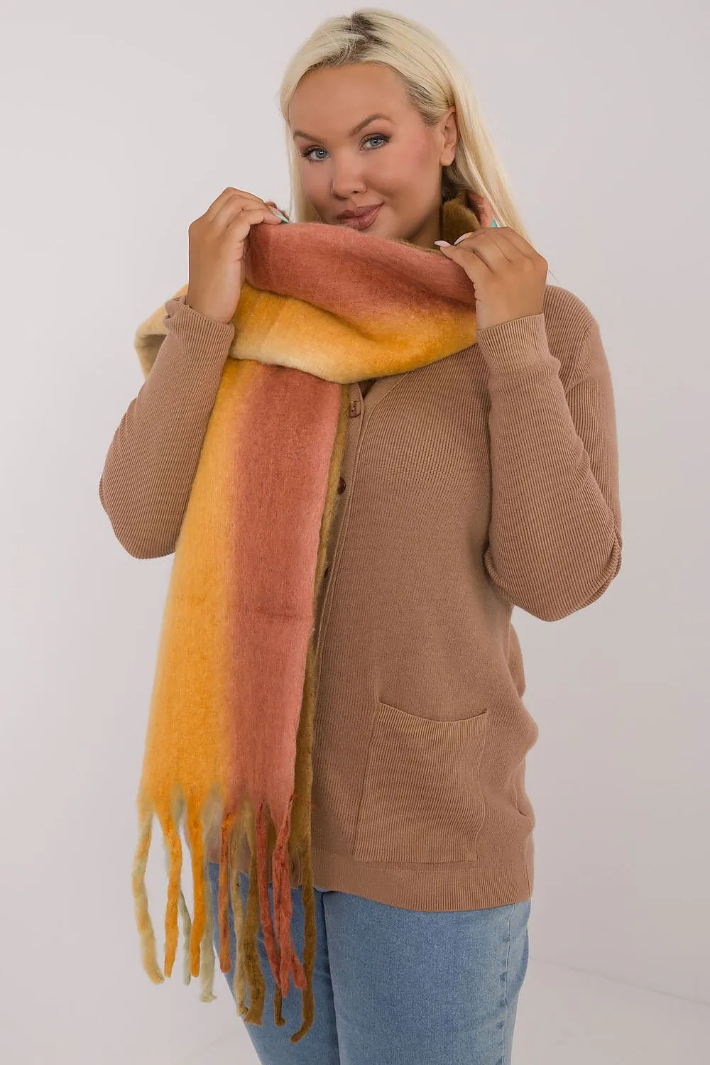 Shawl model 203185 AT