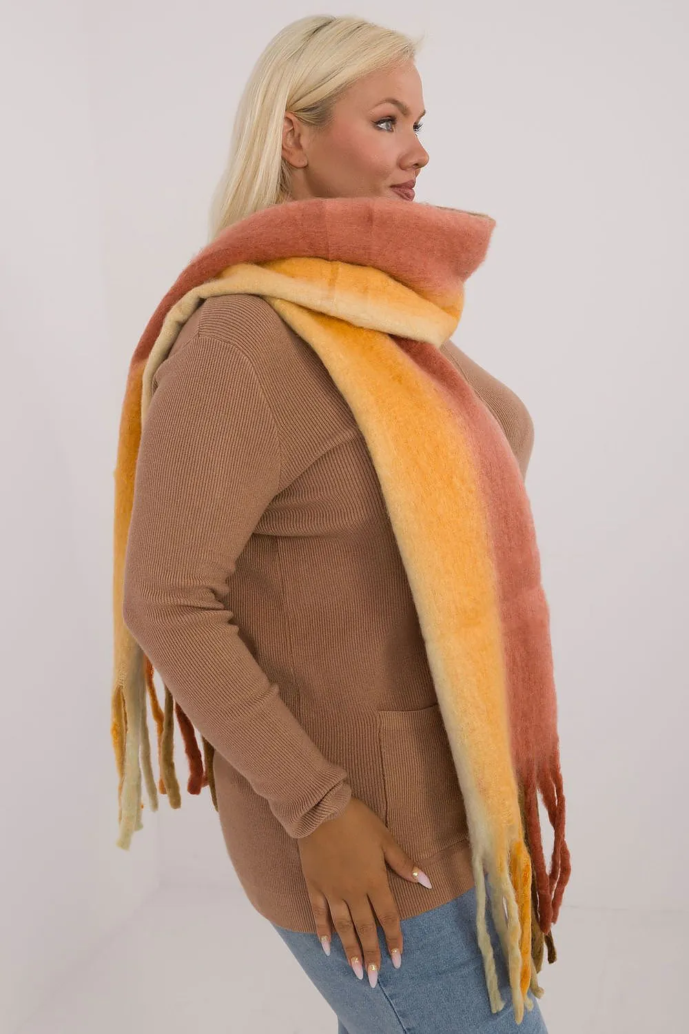 Shawl model 203185 AT