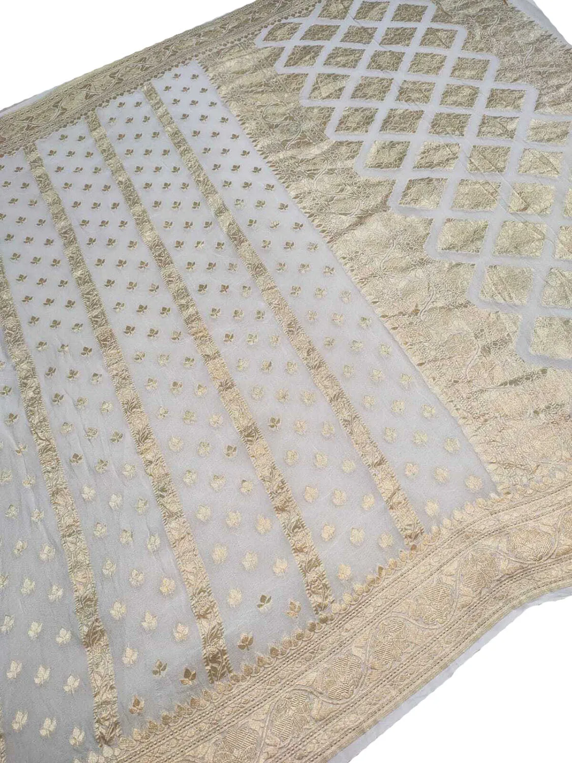 Stunning Dyeable Handloom Banarasi Pure Georgette Saree