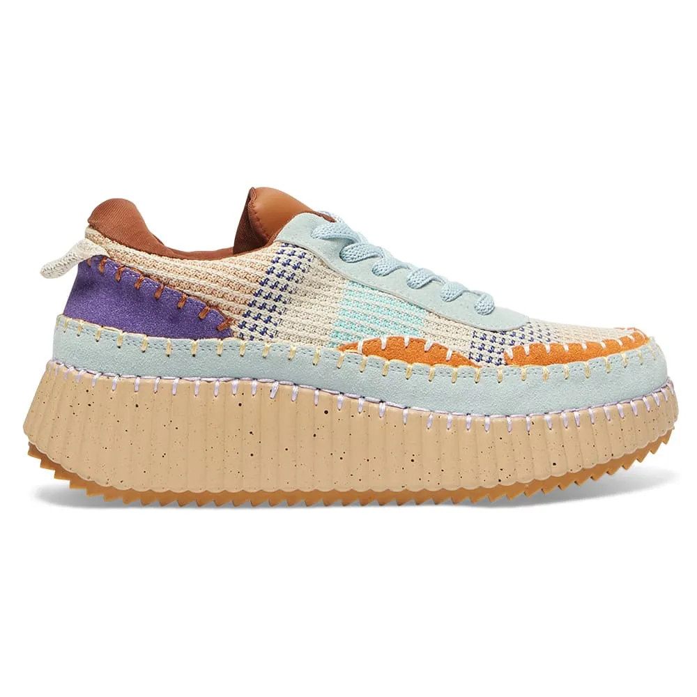 Vivid Sneaker in Camel