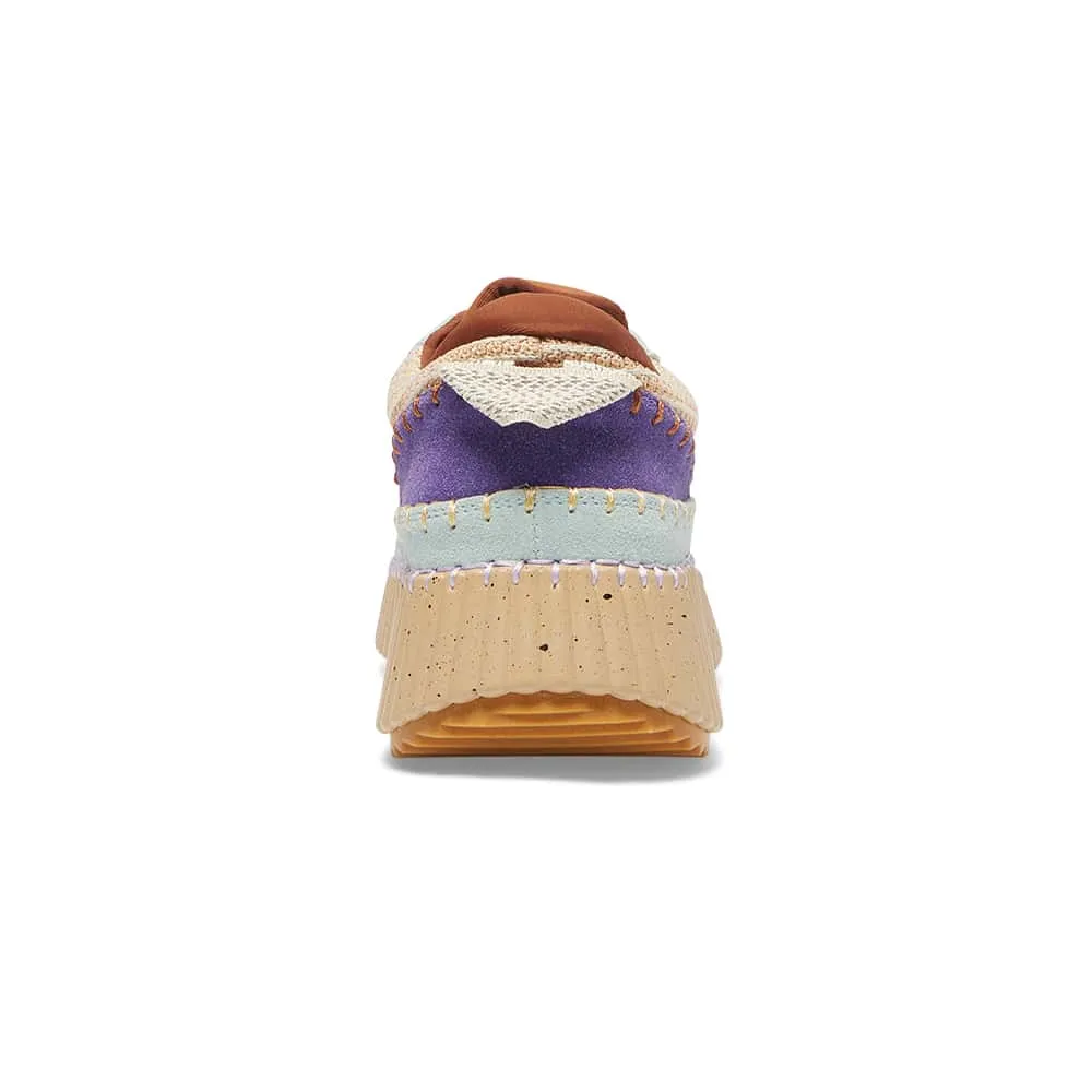 Vivid Sneaker in Camel