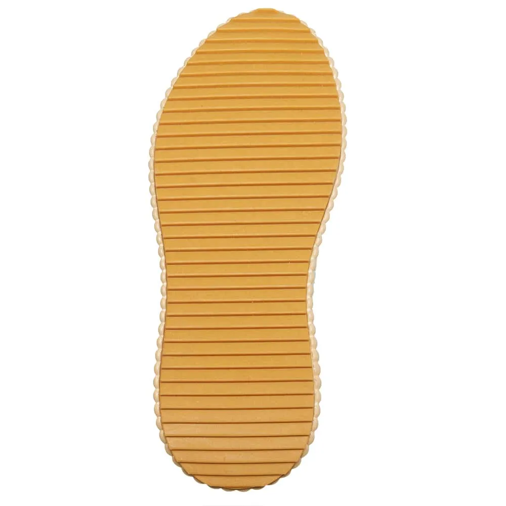 Vivid Sneaker in Camel